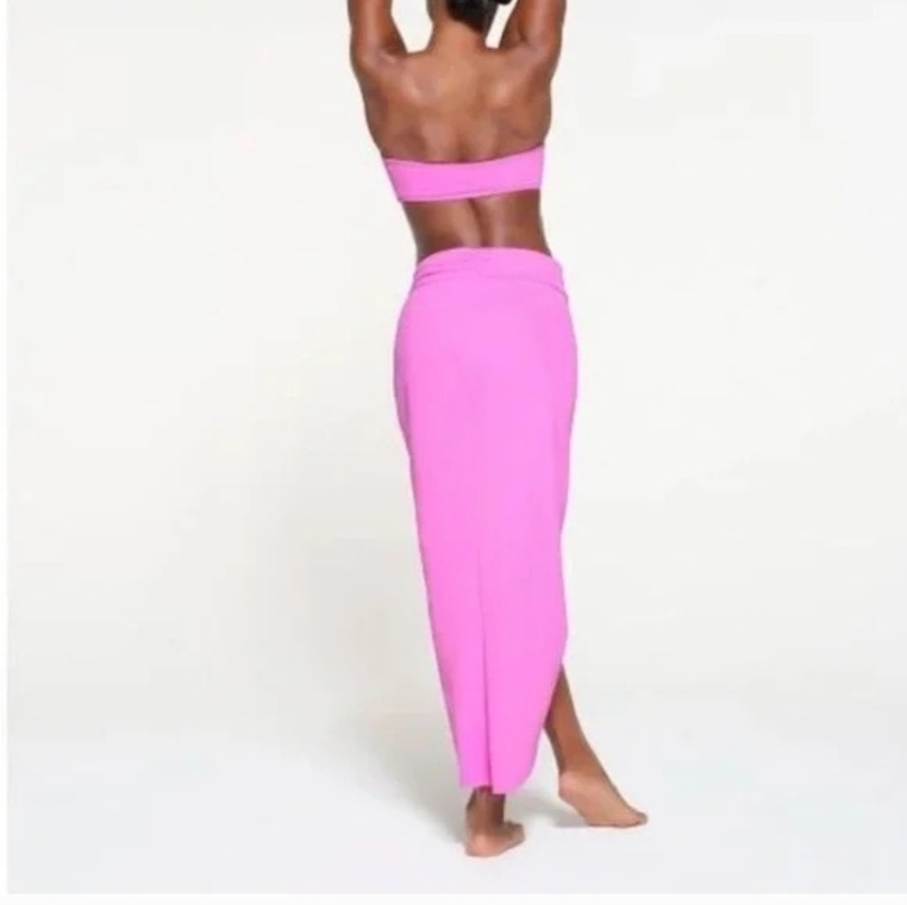 Skims Sarong Skirt Cover Up Swim Taffy Hot Pink Size M - Picture 3 of 8